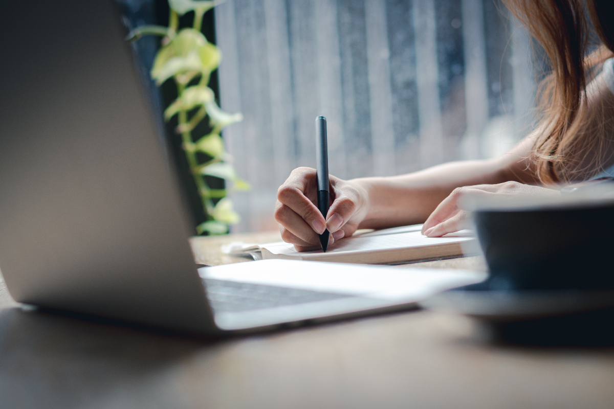 Opus 5.5 loves to tell you 'this matters' (and other AI writing tells)