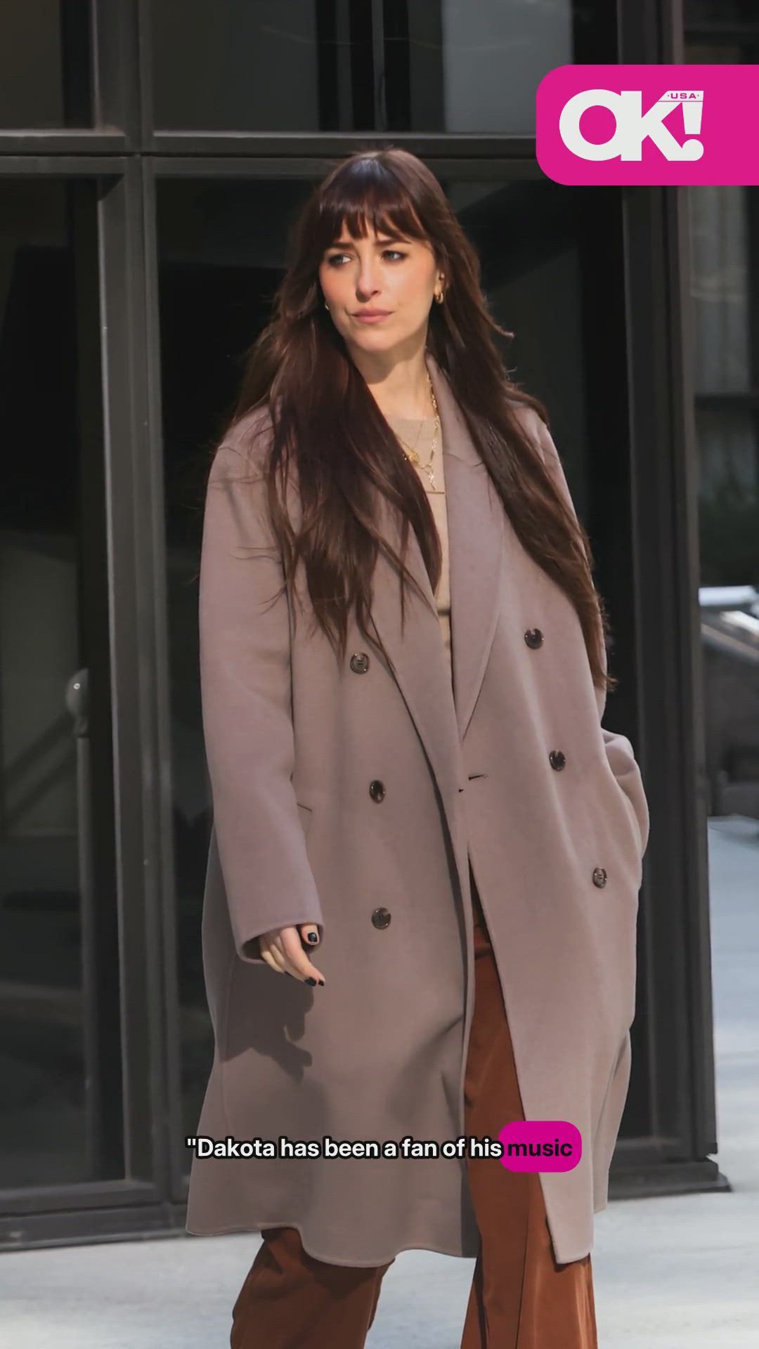 Dakota Johnson made the first move with Machine Gun Kelly as new ...
