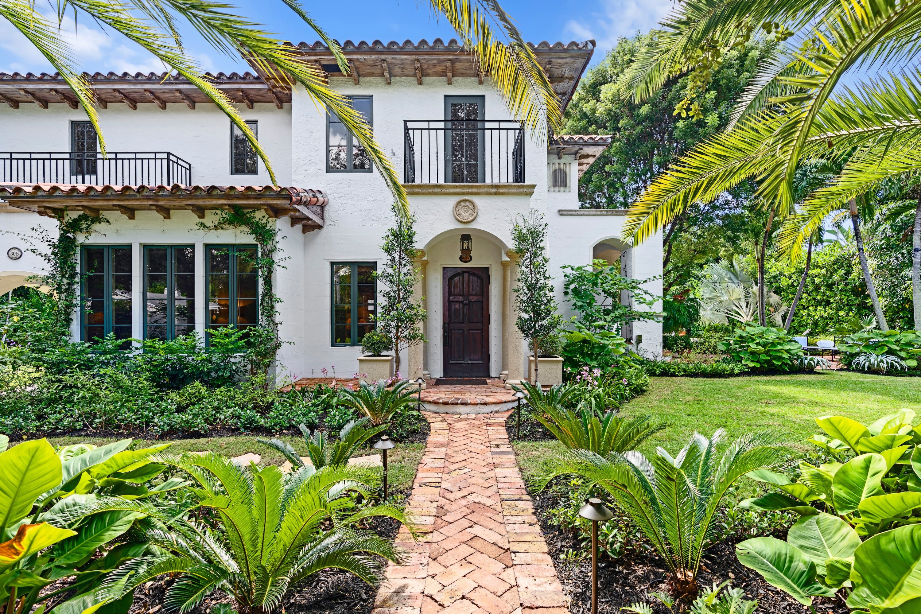 Century-old West Palm home offers amenities, real estate in trendy spot