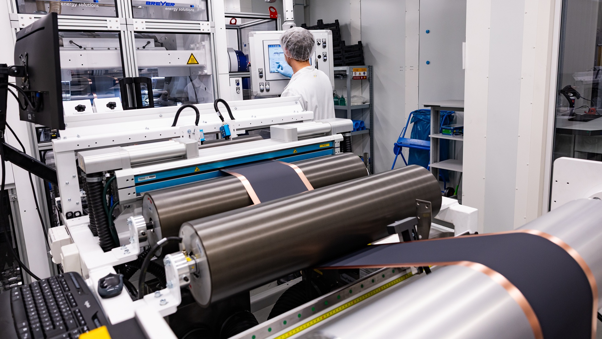 50-MWh battery line swaps drying ovens for electron beams, runs at one ...