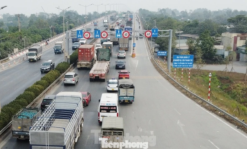 Hà Nội giảm tốc độ, điều chỉnh phân làn trên cầu Thanh Trì gần 3 tháng