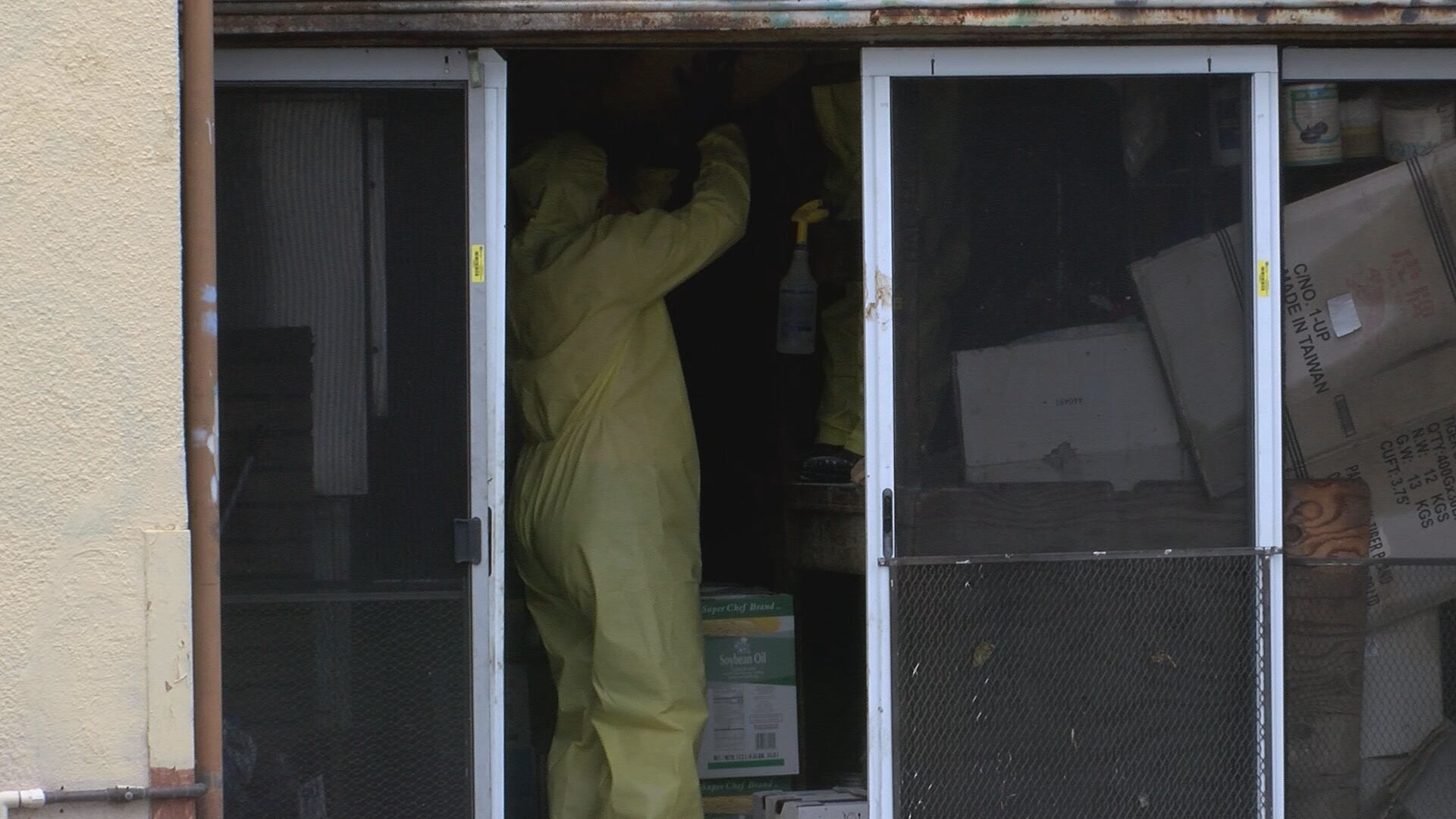 'Disgusting': Cleanup crew describes sights, smells inside damaged ...