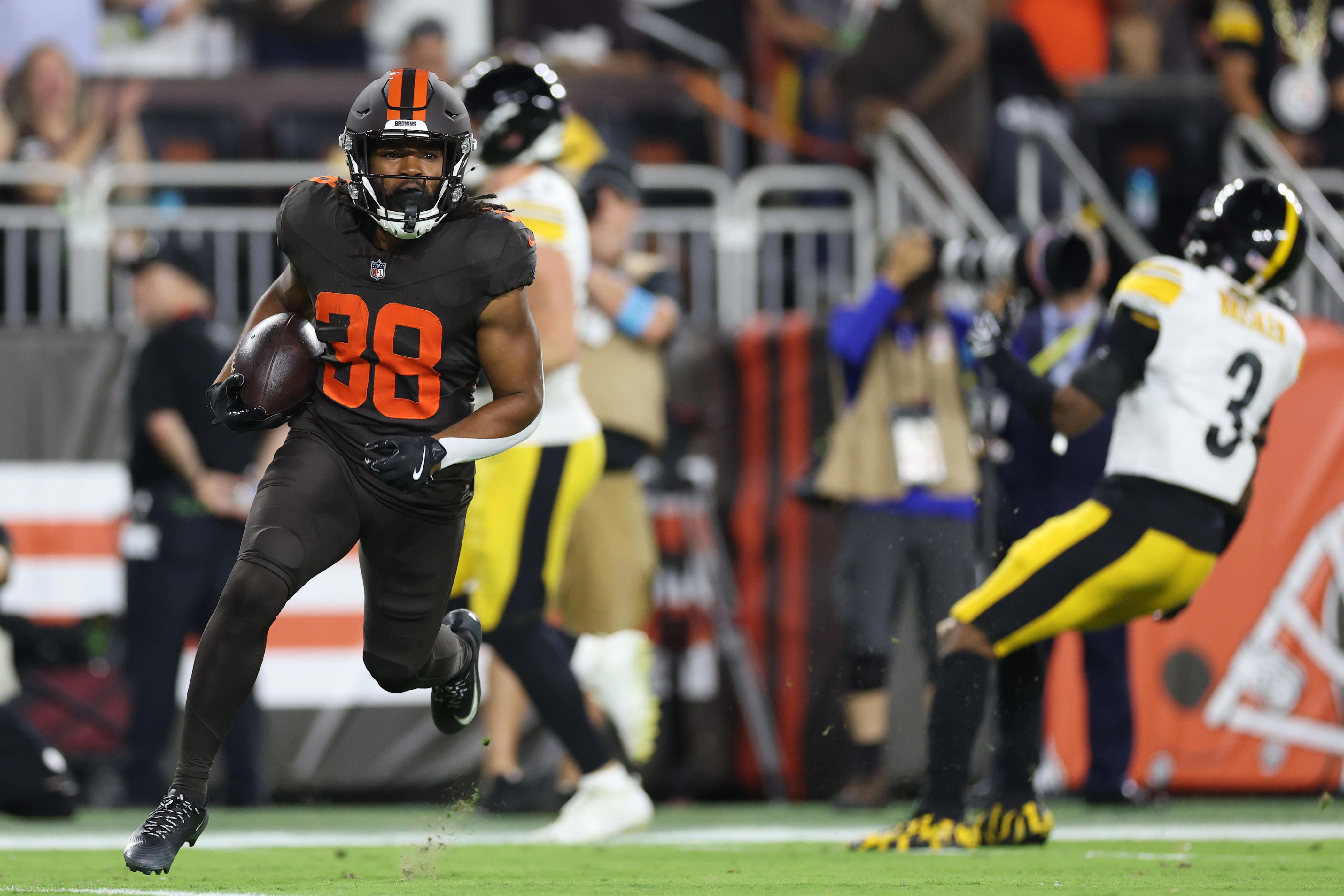 Browns turn to Jaleel McLaughlin at running back with Quinshon Judkins ...