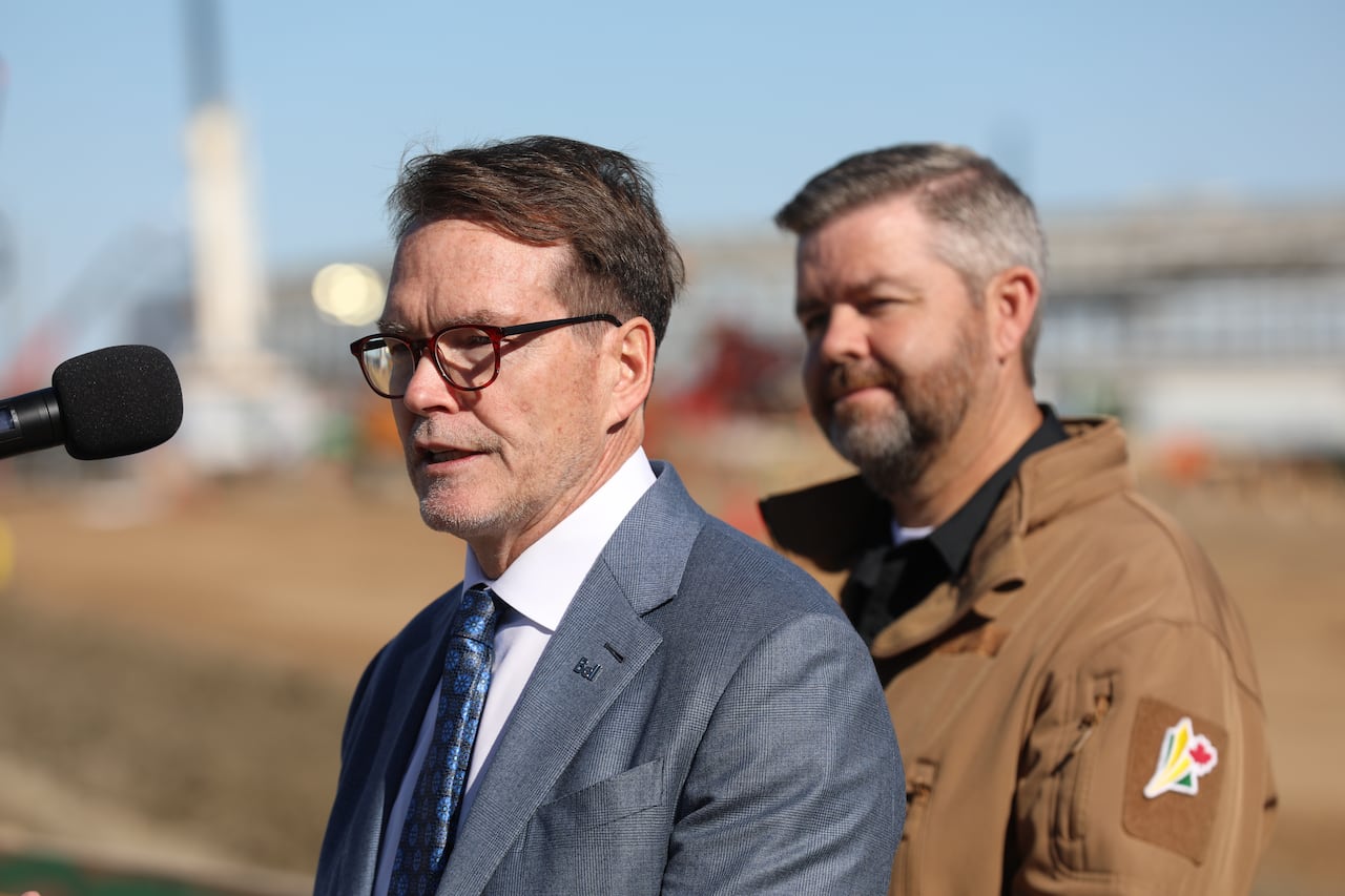 Bell Canada, province tout speed of AI data centre's construction near ...