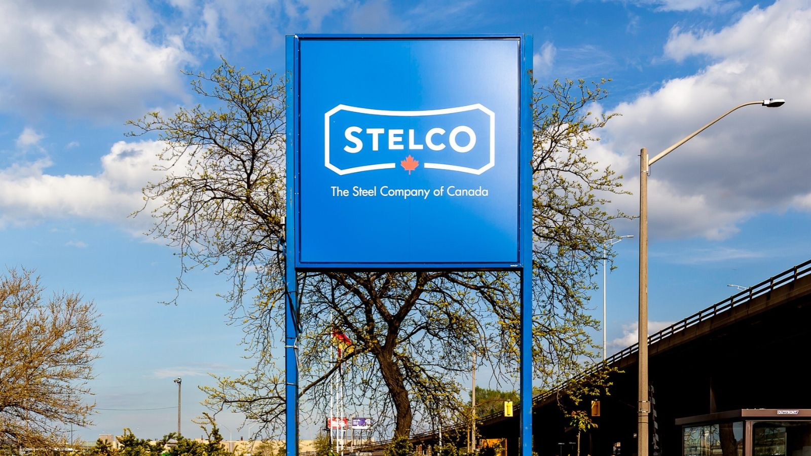 Ottawa weighs taking over American-owned Stelco as up to 500 Canadian ...