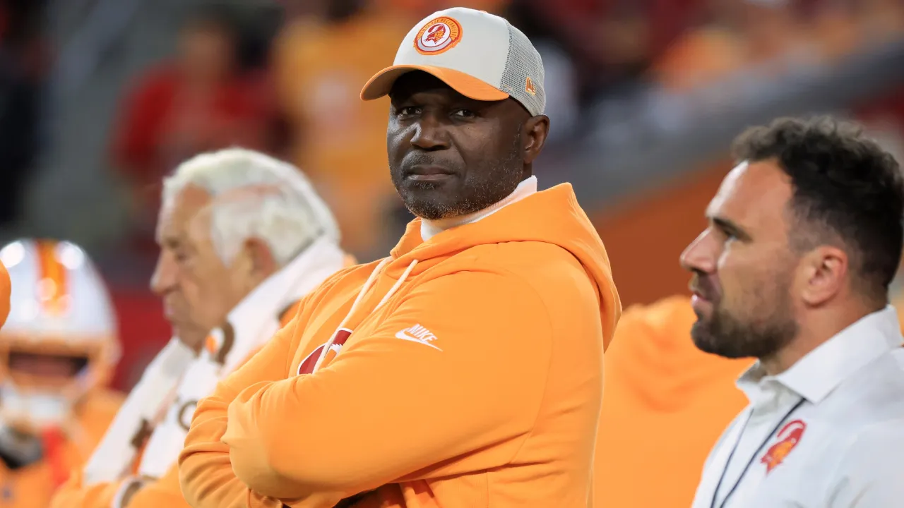 Todd Bowles' controversial fourth-down decision nearly backfires on TNF