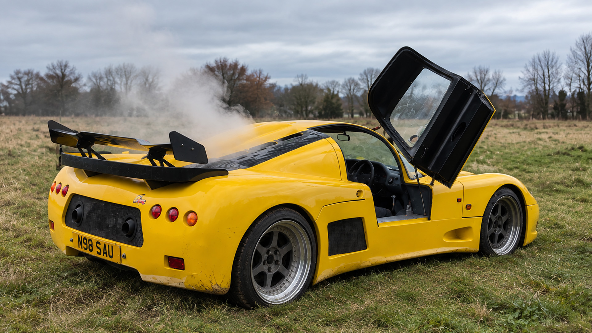 What caused this supercar’s engine to fail?