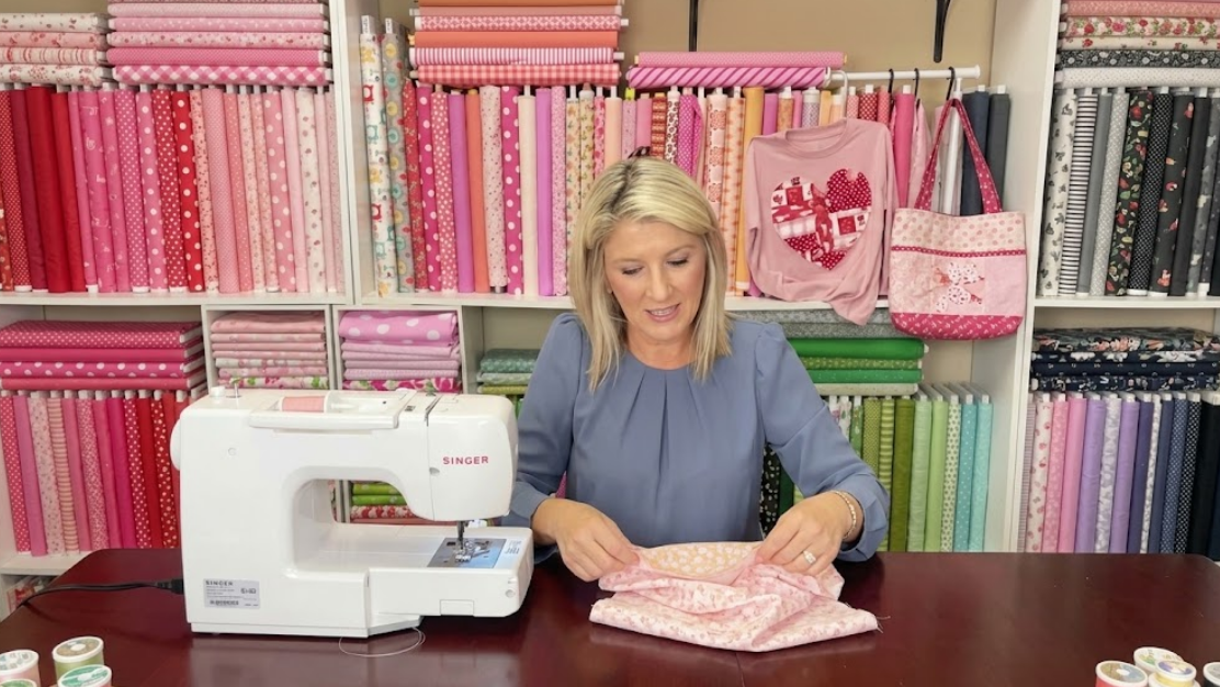 Sewing a unique bag with patchwork pieces