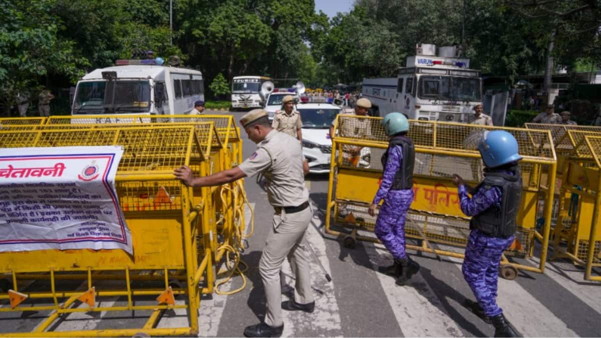 Jantar Mantar protest: Over 700 detained, injuries reported; Oppn ...