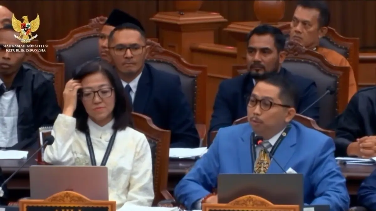 Geram dituding sidang ilegal, hakim MK minta ahli relawan Gibran keluar ...