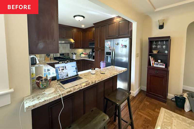 The two-toned cabinets in this kitchen make it feel like a retreat