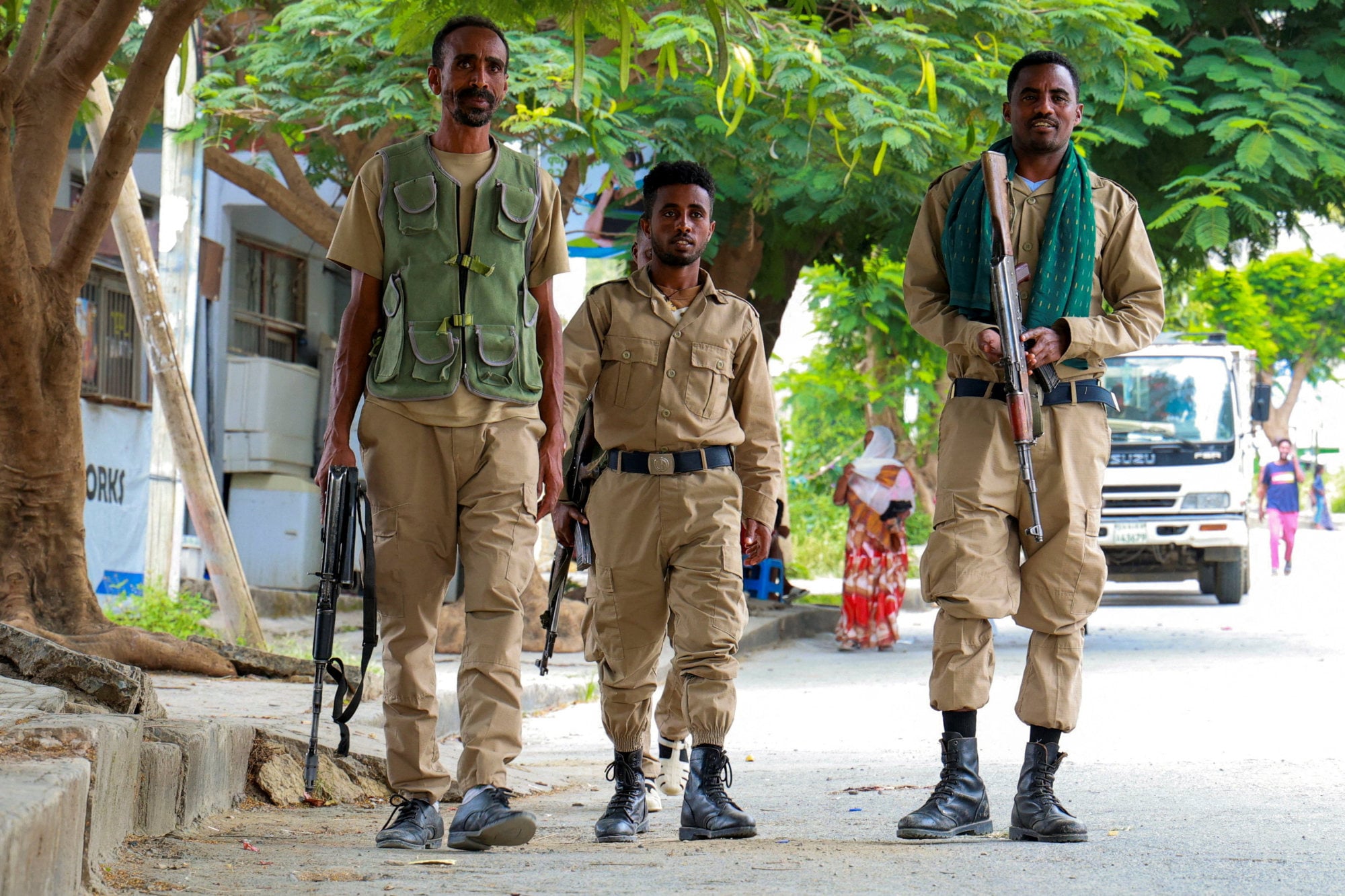 Ethiopia and Eritrea sever diplomatic ties as northern fighting escalates