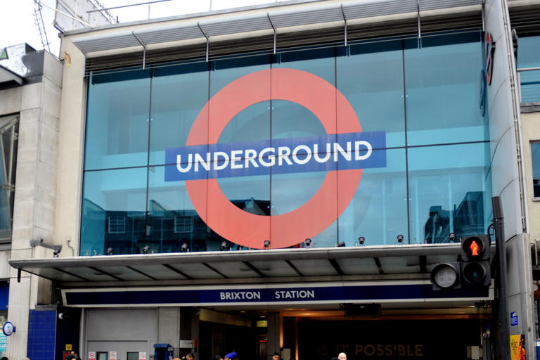 Travel updates as severe delays hit District and Victoria lines