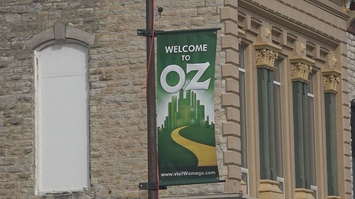 World's tallest Toto damaged by storms en route to Wamego's OZtoberFest