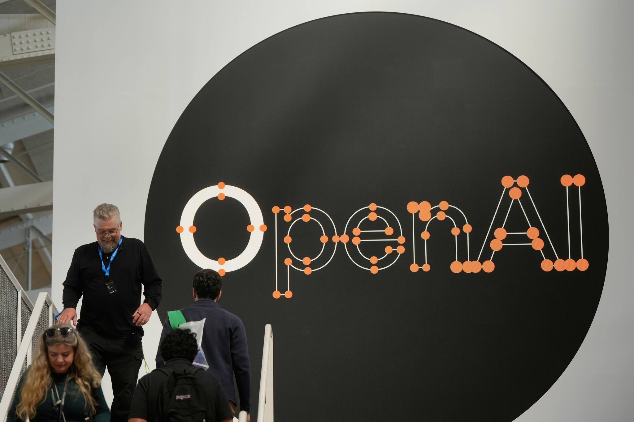 Nach KI-Enthüllungen: OpenAI feuert drei Mitarbeiter