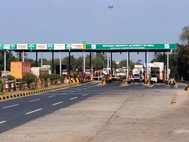 NHAI introduces barrier-free tolling in Tamil Nadu: Vehicles can pay ...