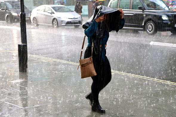 UK cold weather maps show -1C freeze and heavy rain - 10 coldest ...