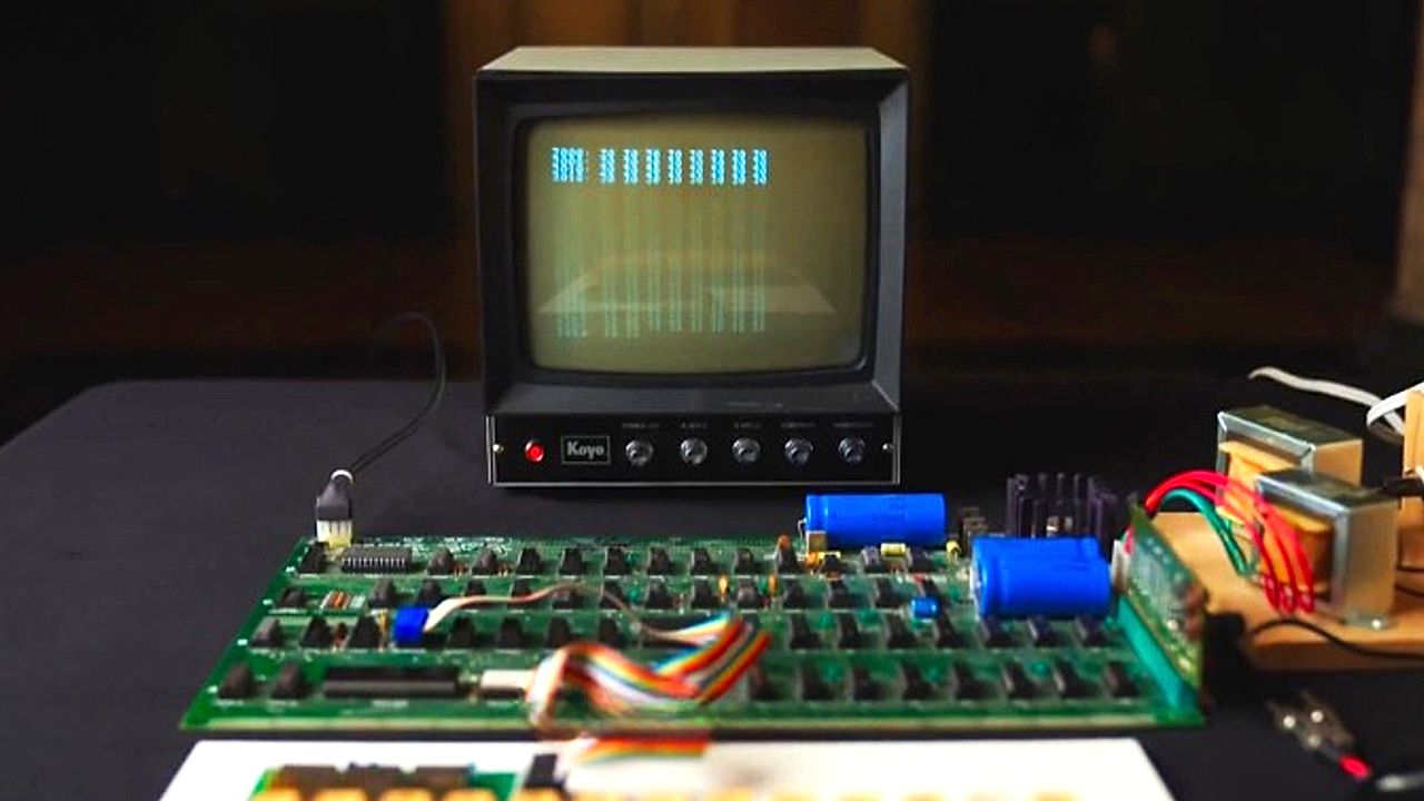 Rare working Apple-1 signed by Steve Wozniak could fetch $800,000 at ...