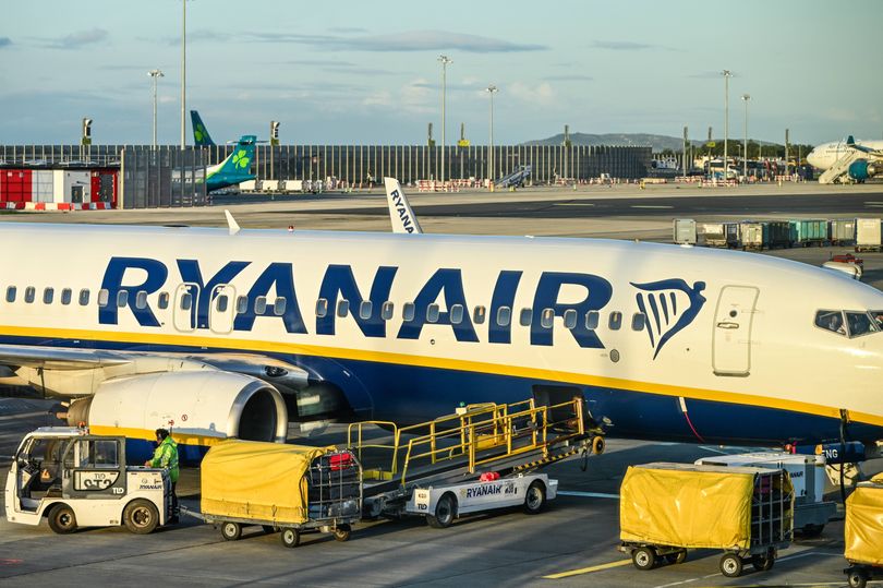 Ryanair cancels 1,000 flights amid air traffic control chaos