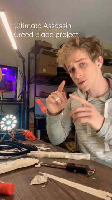 Hidden blade project takes a step with magnetic locking