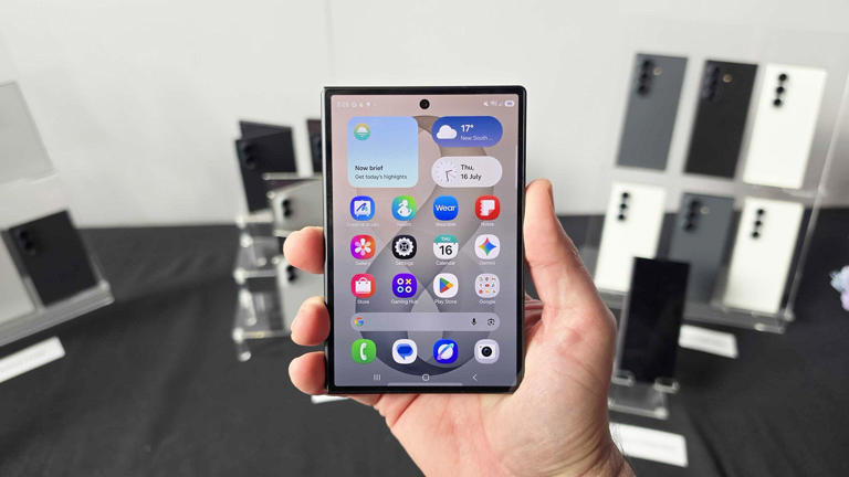 4 ways Samsung's Galaxy Z Fold 8 beats Apple iPhone Duo