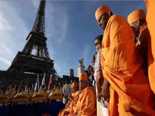 Eiffel Tower female staff row: Monument chief to resign over ...