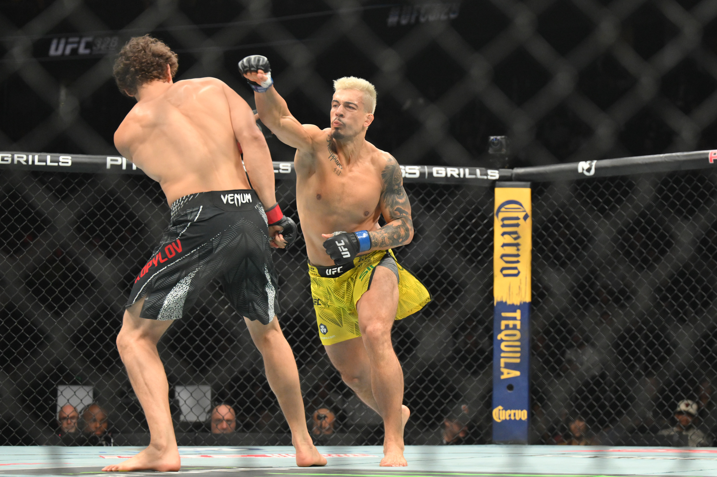 Dana White apologizes after UFC 332 presser runs out of translators