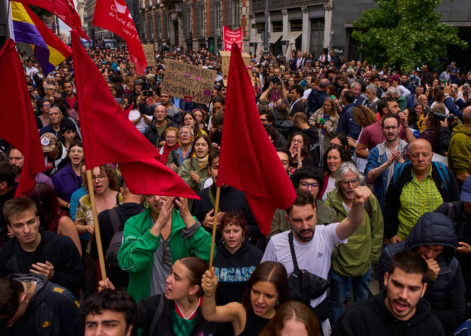 Spain’s parliament rejects housing measures amid street protests