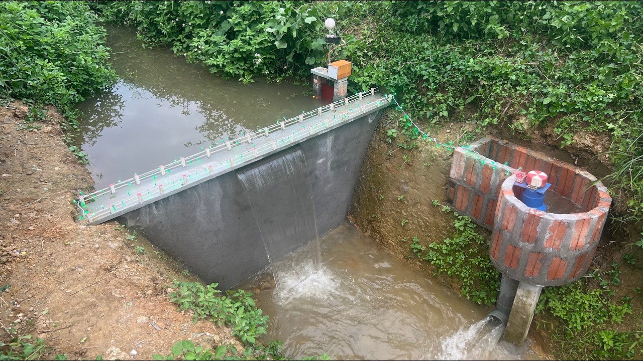 I built a mini hydroelectric dam! 💡