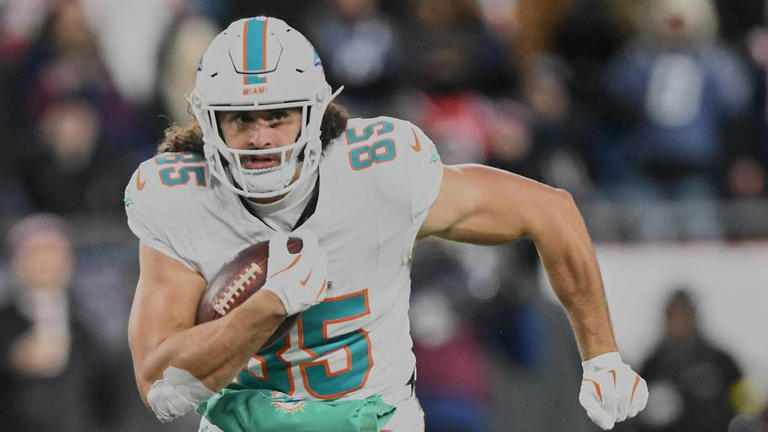 Fantasy football injury impact: Caleb Douglas is ruled out, meaning ...
