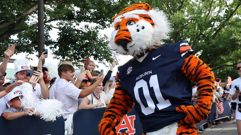 Tennessee football set to play against eight familiar faces this weekend