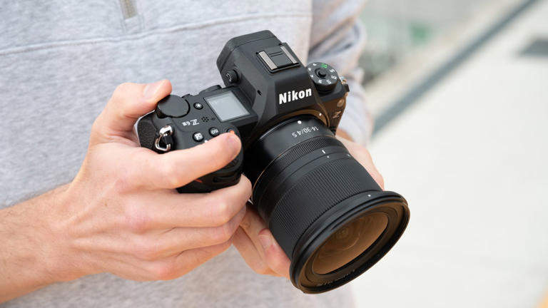 Sony A7 V review: The A7 line evolves into a smarter, faster all ...