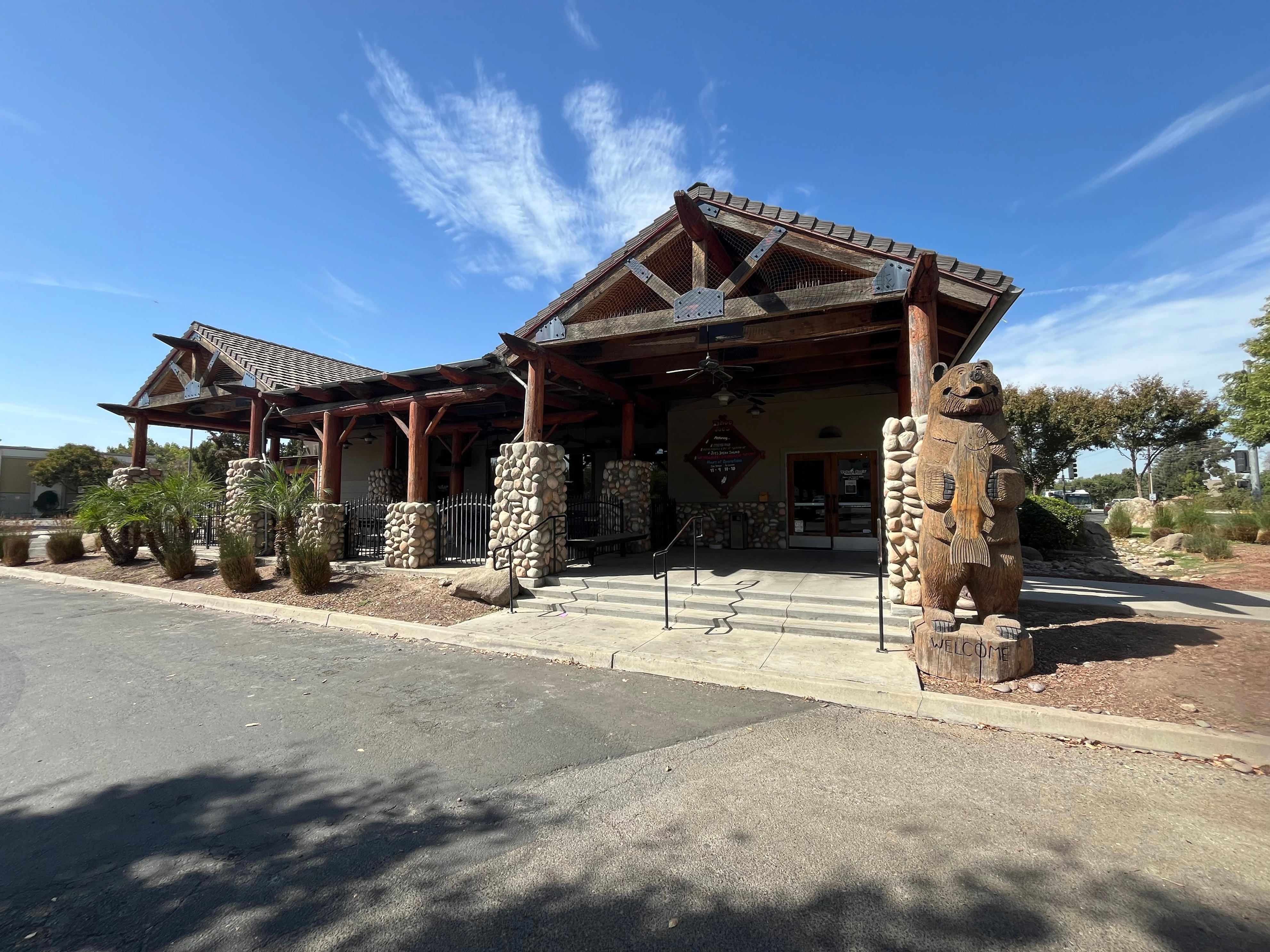 Visalia Tahoe Joe's closure sparks GoFundMe fundraiser, auction