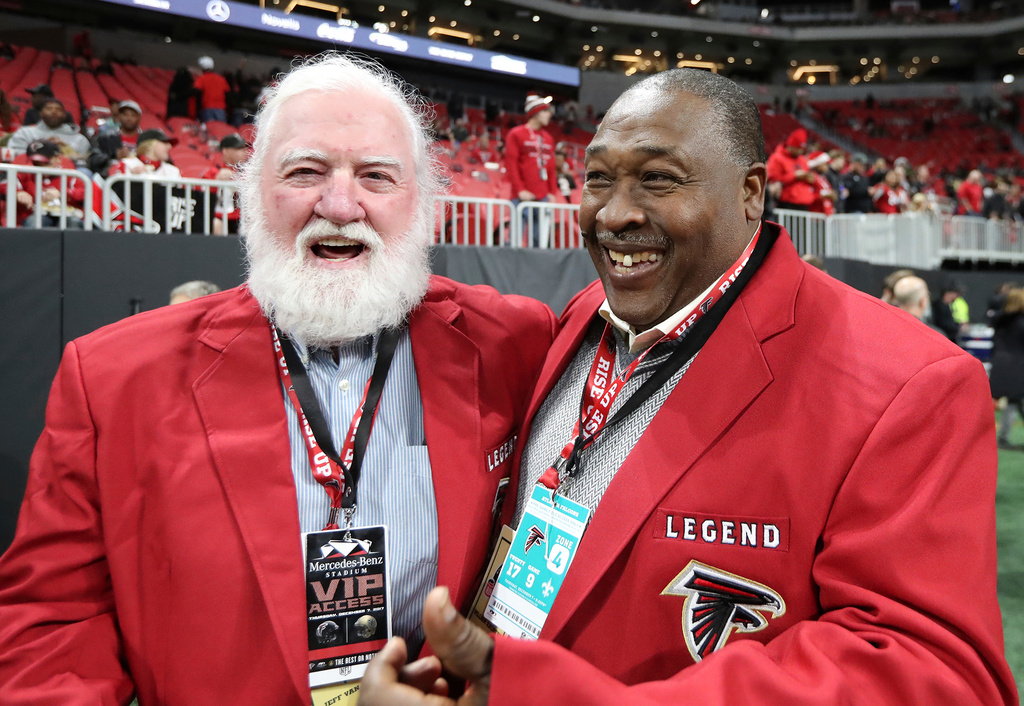 Former Falcons center Jeff Van Note, a six-time Pro Bowl center, dies at 80