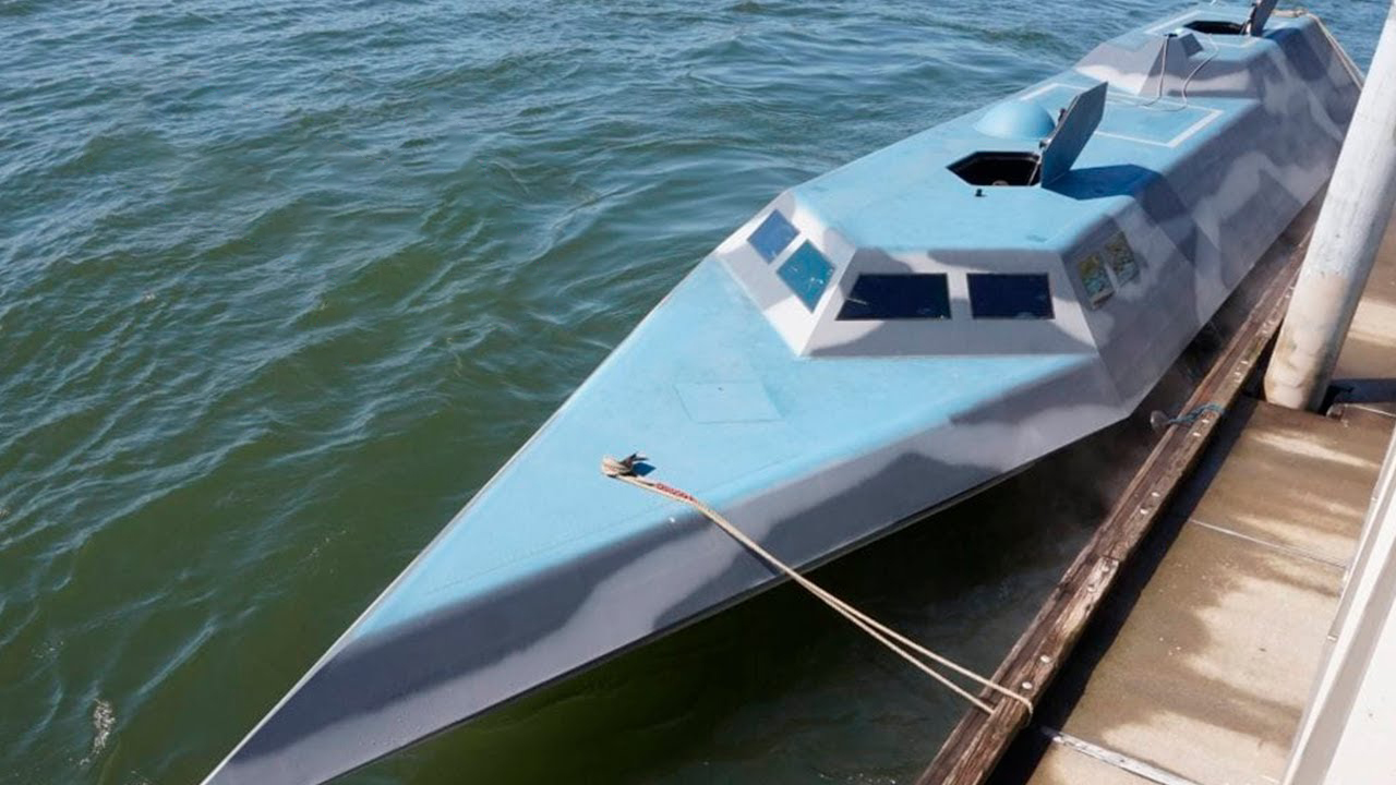 The sea lion - Inside the Navy's semi-submersible special operations craft