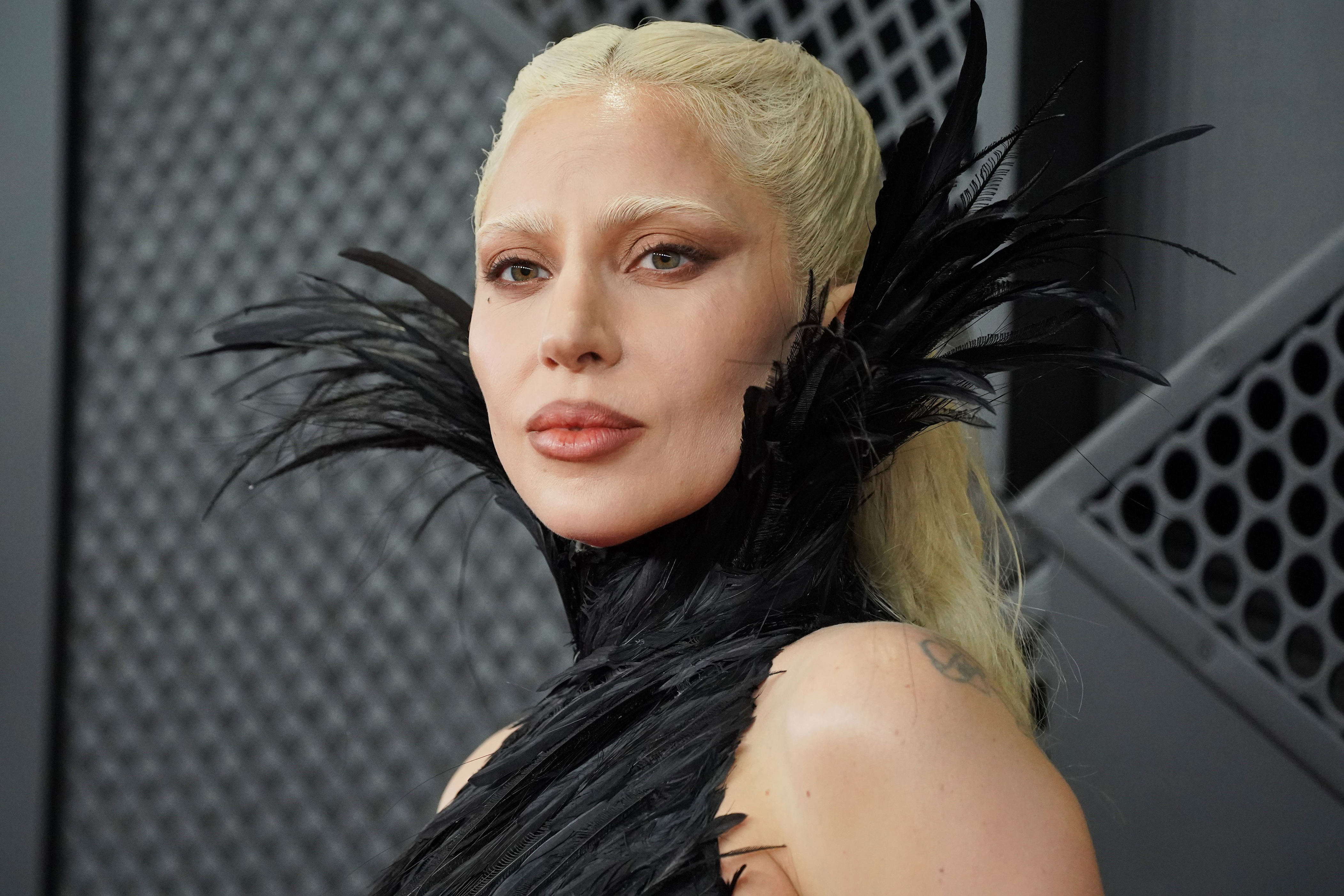 Lady Gaga apologizes after backlash over cosmetics