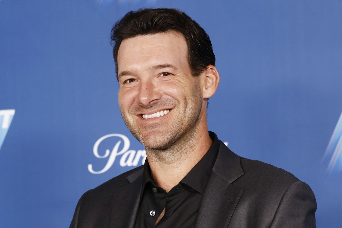 Tony Romo, CBS split after ex-Dallas Cowboys star's DWI arrest