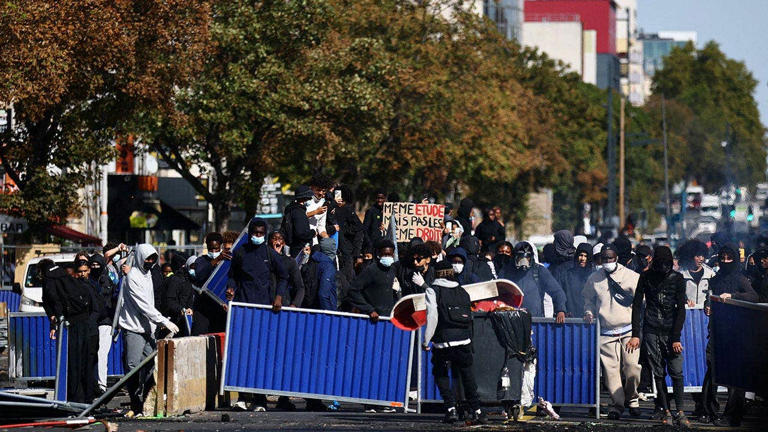 France’s teen riots take explosive new turn as government points finger ...