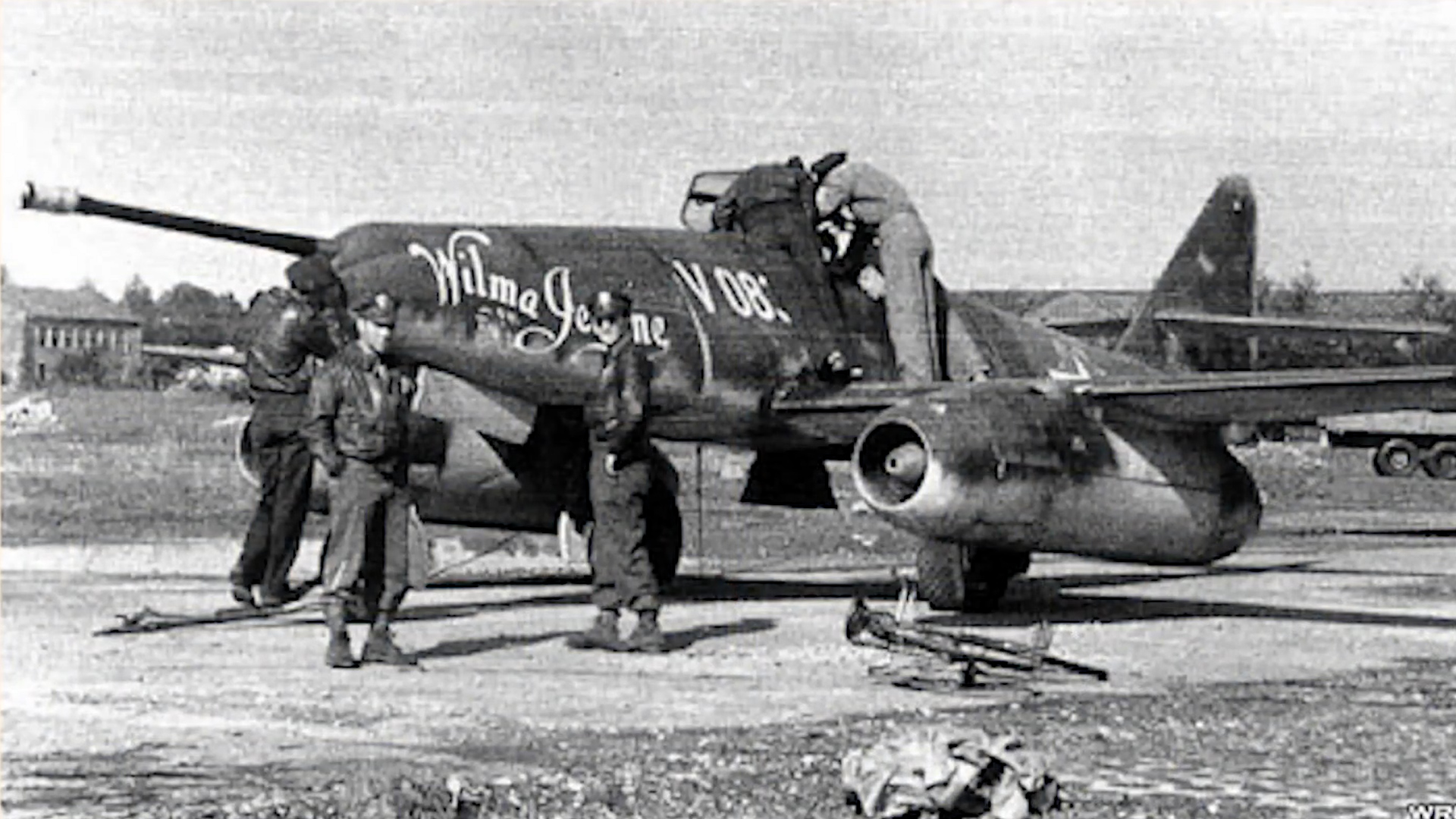 Why Britain wanted a 57mm cannon in the Mosquito