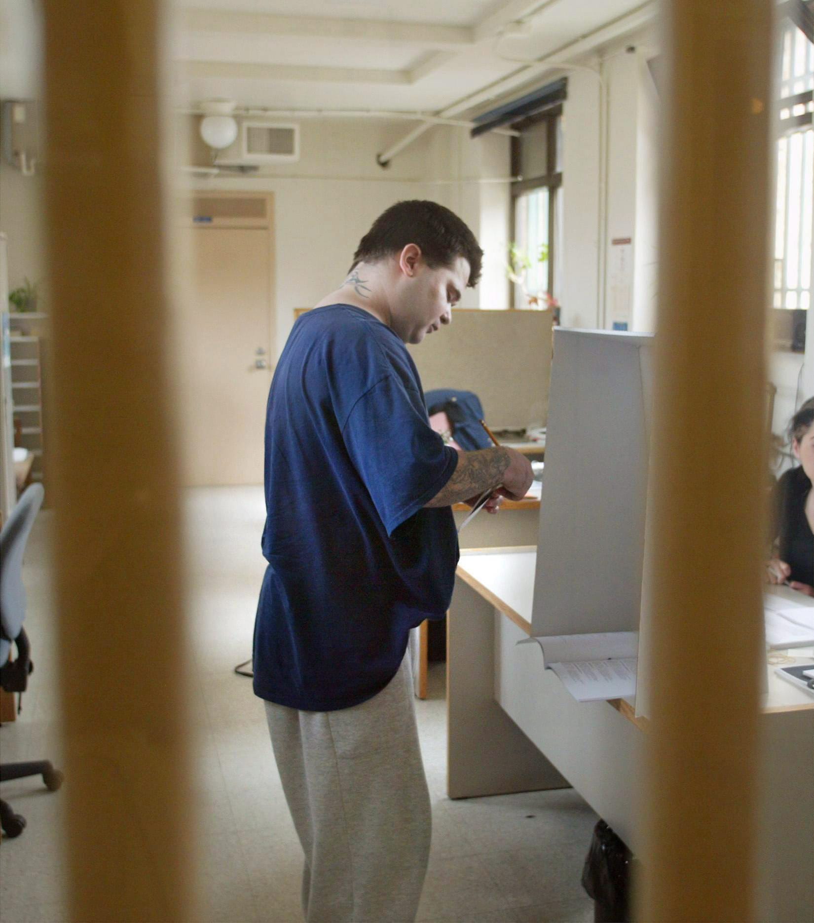 Proposed class action alleges Quebec and Canada are denying prisoners ...