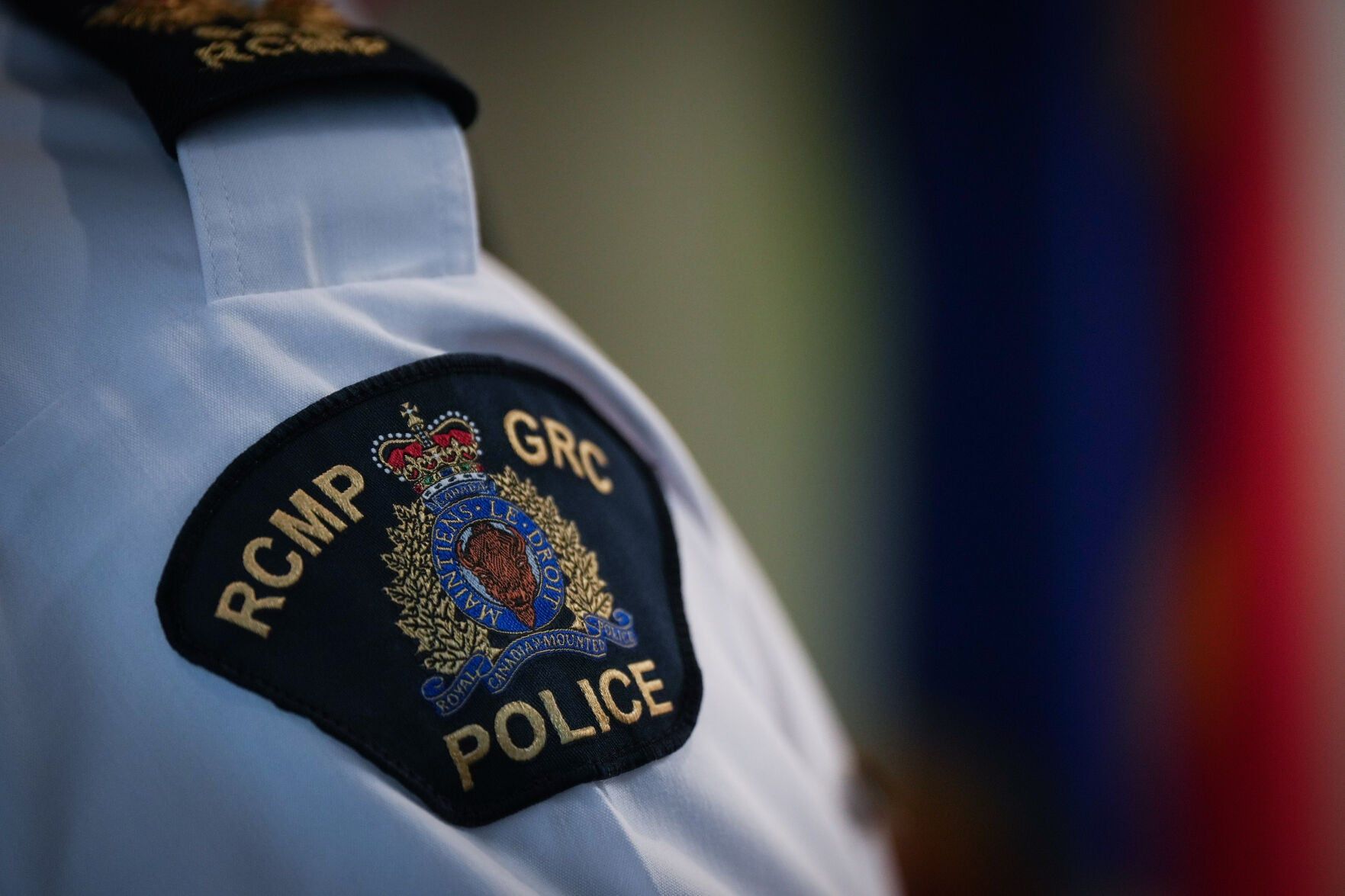 Thompson police arrest man following axe threat in dispute