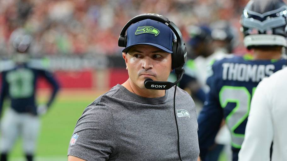Dan Lanning turns heads with surprise NFL visit during Oregon's bye week