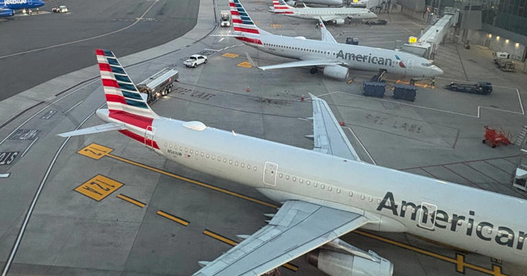 American starts letting customers mix cash and miles for tickets