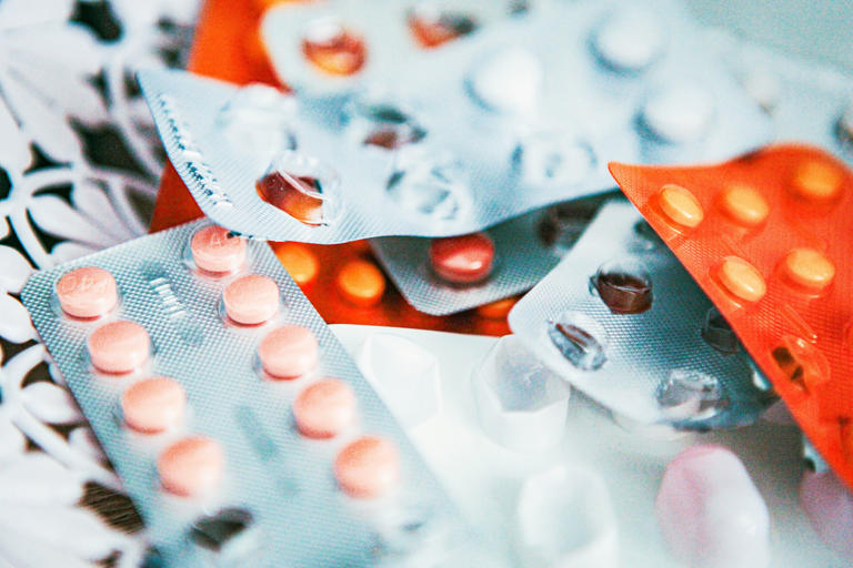 Illinois residents who purchased generic drugs could be eligible for a ...