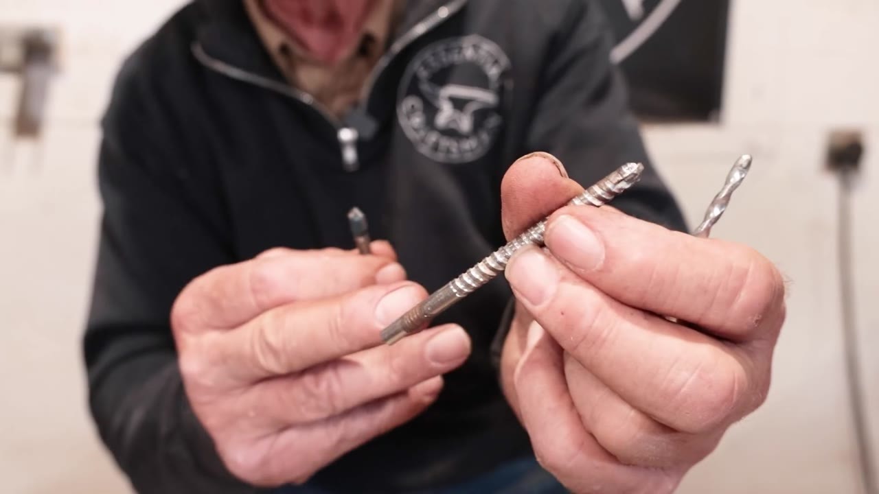 This drill bit pulls itself through wood with 3 cutting blades - your ...