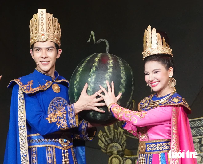 Nhạc kịch Sự tích quả dưa hấu 'cháy vé' trước giờ mở màn
