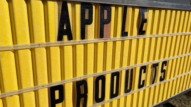Autumn and apples: 54th annual Four Flags Apple Festival returns