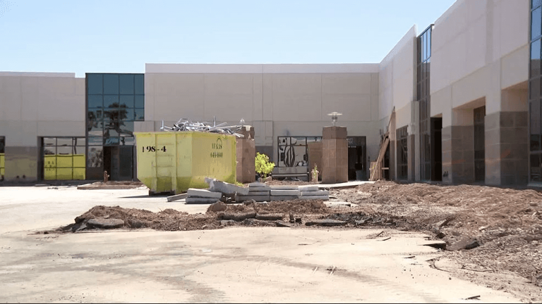 $100M 'The Cliff' takes shape in Henderson as new dining and shopping space