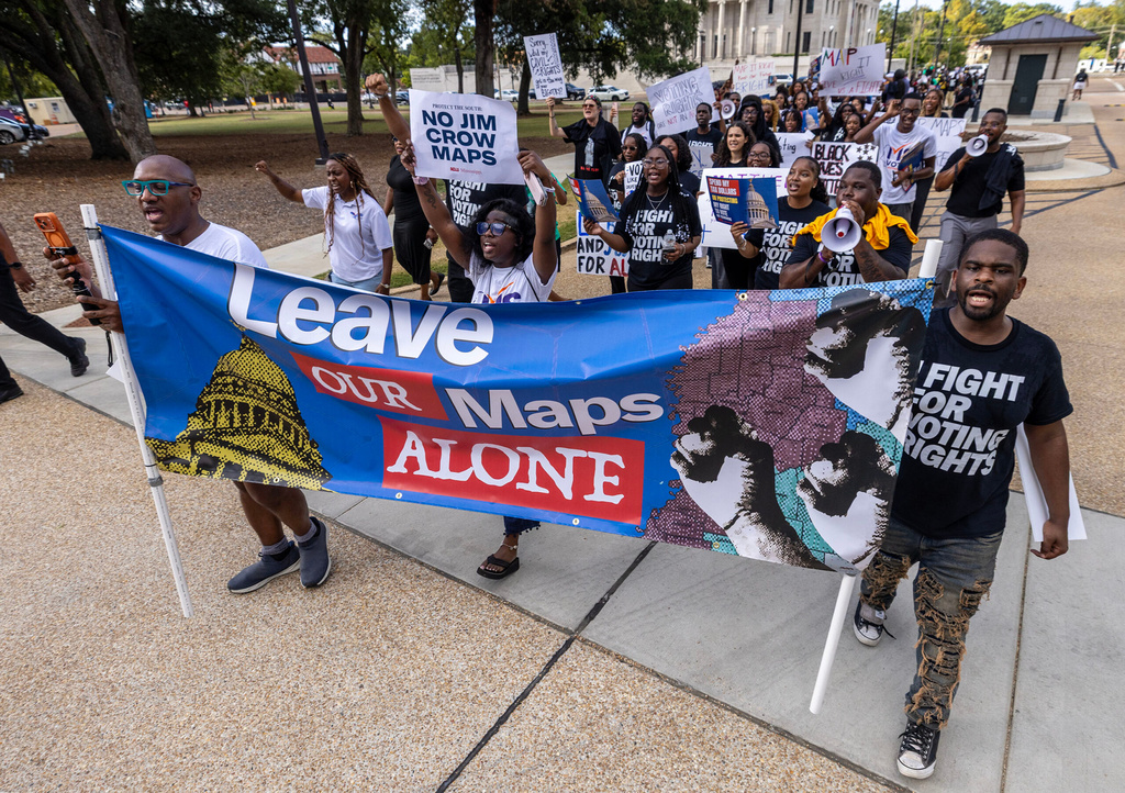 Fiery crowd caps Mississippi redistricting hearings. Opponents urge ...