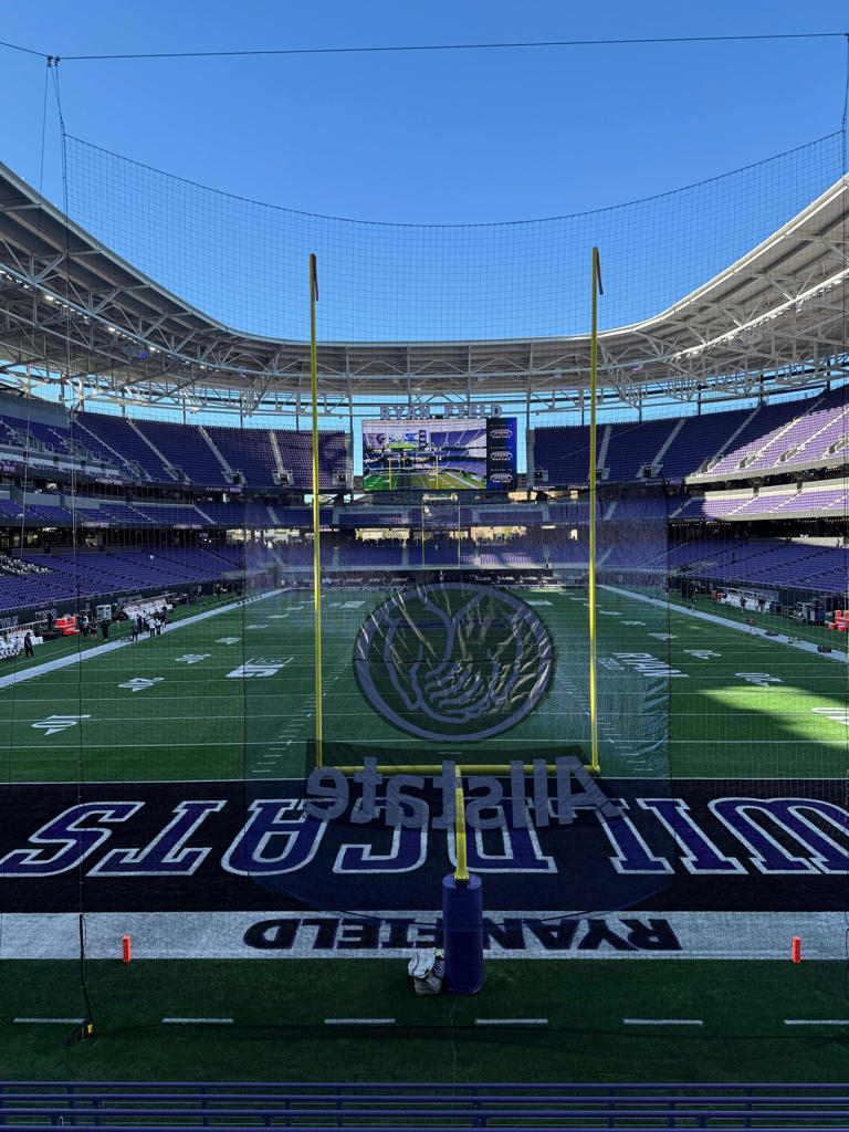 Illinois high school football rivalry sells out college football ...